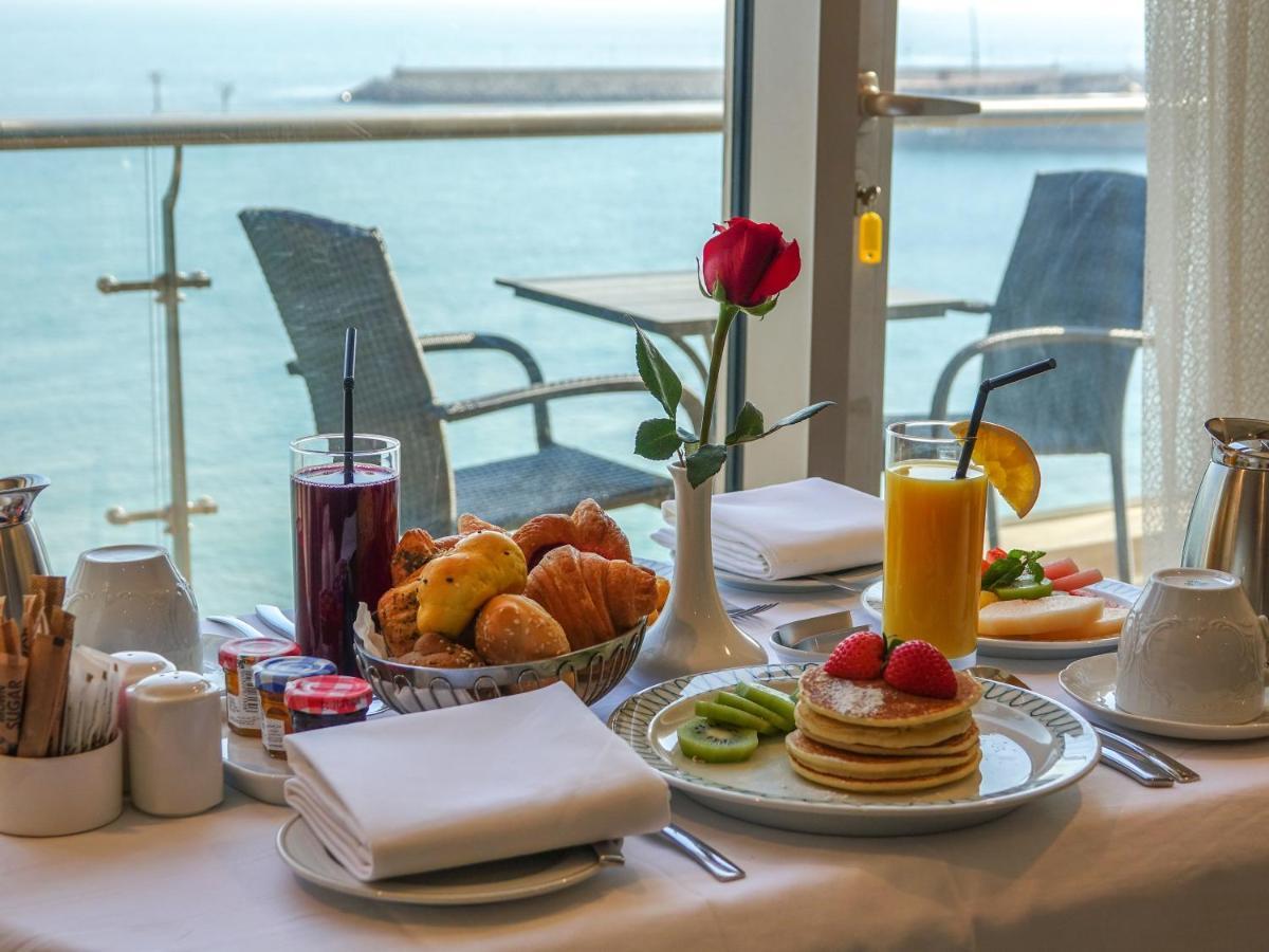 Al Kout Beach Hotel Кувейт Экстерьер фото